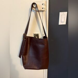 Madewell Essential Bucket Tote